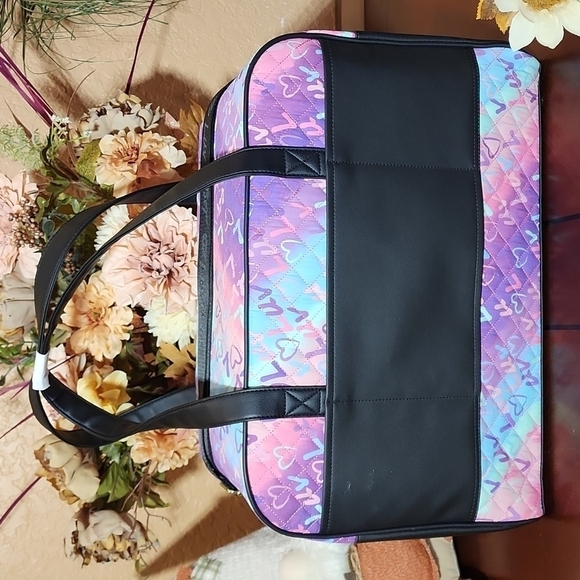 NWT LUV BETSEY QUILTED WEEKENDER - Picture 4 of 8